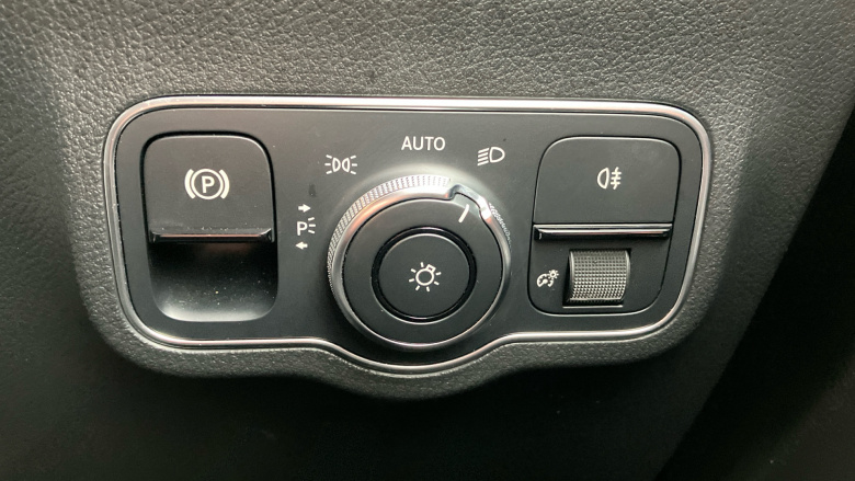 Mercedes-Benz B-Class B200d AMG Line Executive 5dr Auto Diesel Hatchback